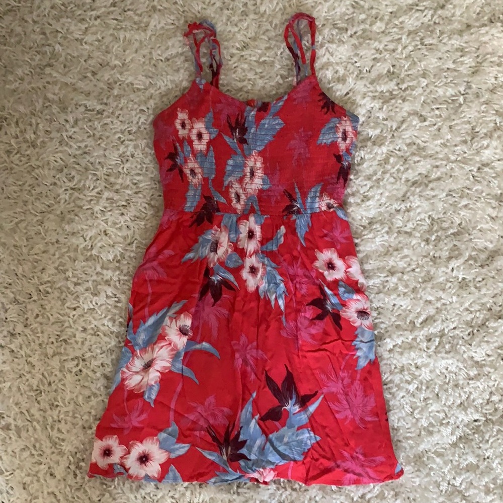 Host Pick 🛍✨ AE Floral Sun Dress